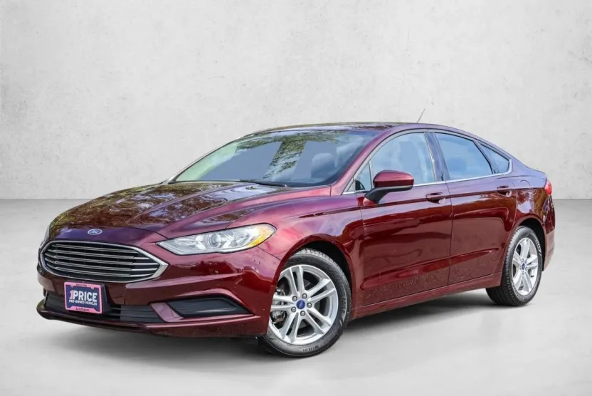 2018 Ford Fusion SE photo 1
