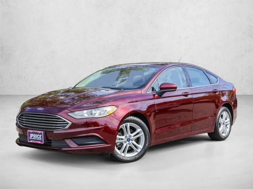 2018 Ford Fusion SE photo 1
