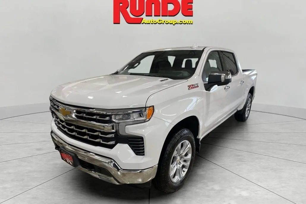 2026 Chevrolet Silverado 1500 LTZ photo 1