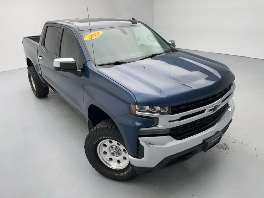 2021 Chevrolet Silverado 1500 LT photo 1