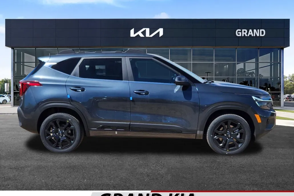 2025 Kia Seltos X-Line photo 1