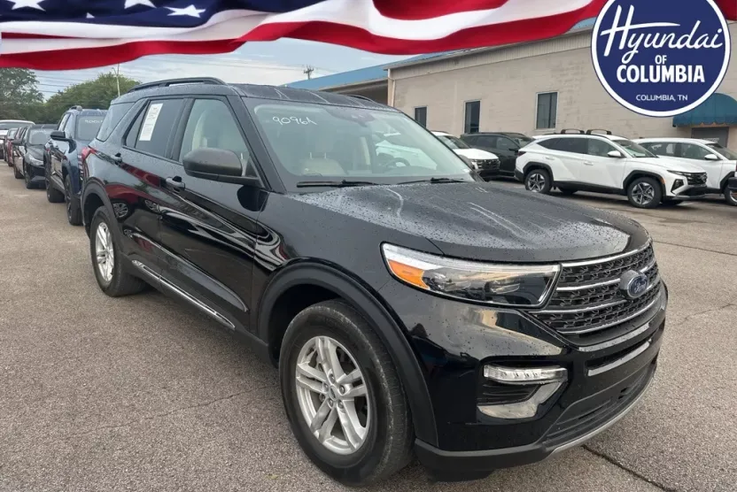 2022 Ford Explorer XLT photo 1