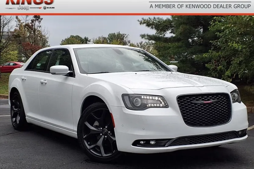 2023 Chrysler 300 S photo 1