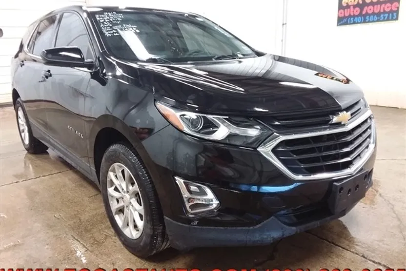 2019 Chevrolet Equinox LT photo 1