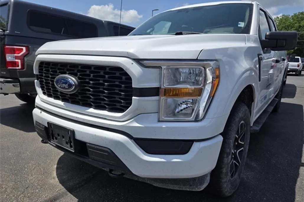 2022 Ford F-150 XL photo 1
