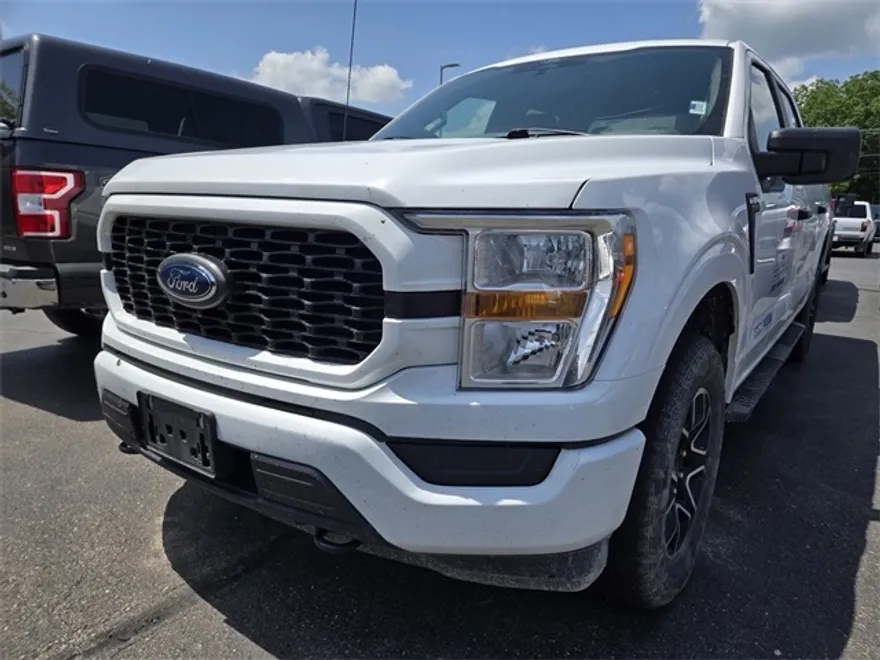 2022 Ford F-150 XL photo 1