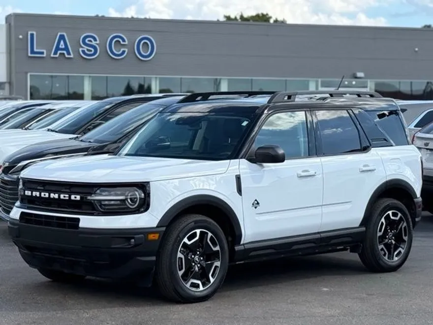2023 Ford Bronco Sport Outer Banks photo 1