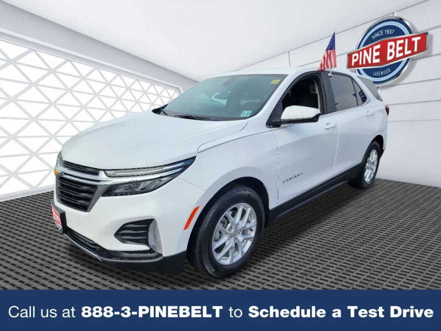 2022 Chevrolet Equinox LT photo 1