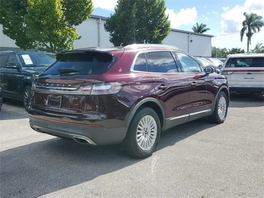 2019 Lincoln Nautilus Standard photo 5