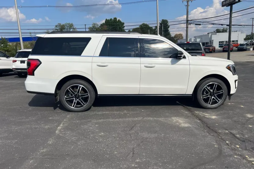 2021 Ford Expedition MAX Limited photo 1