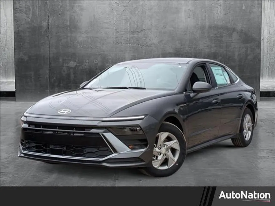 2025 Hyundai Sonata SE photo 1