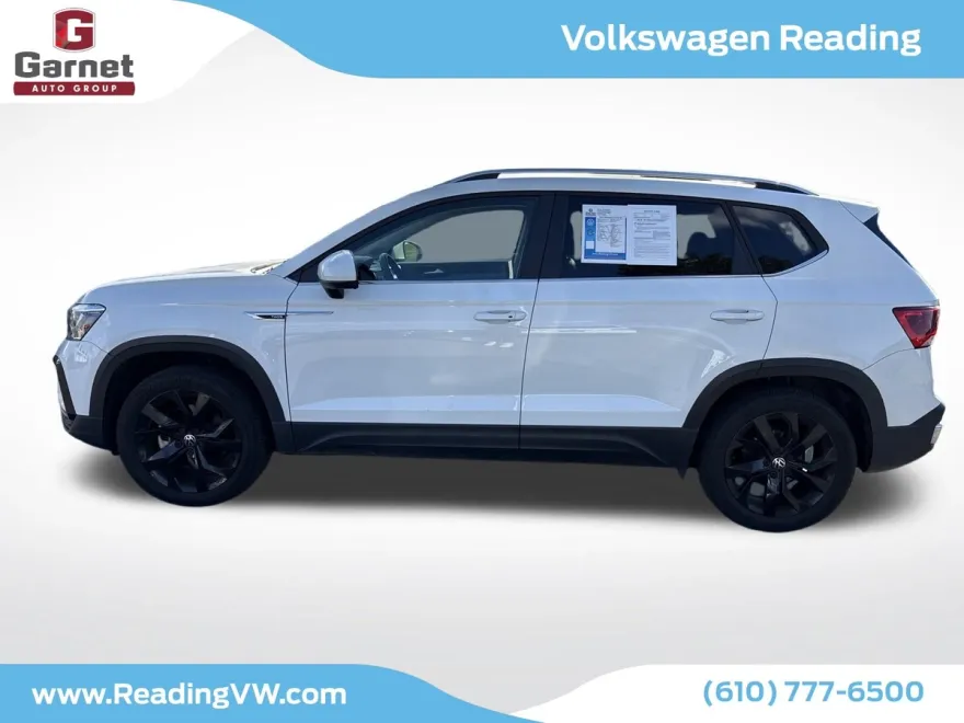 2022 Volkswagen Taos SE photo 1