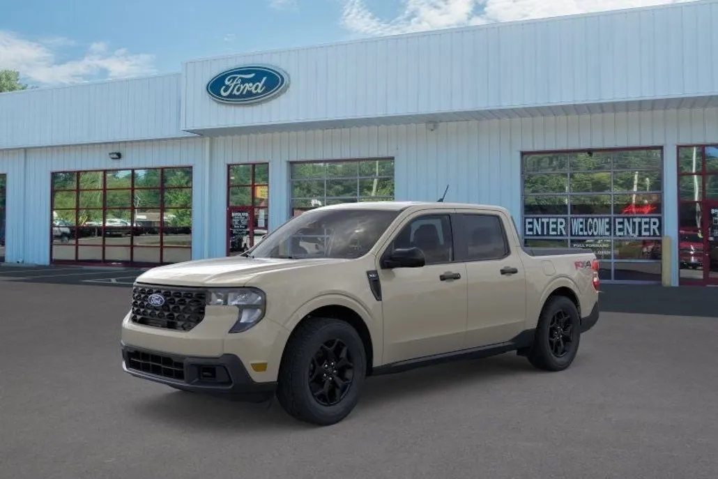 2025 Ford Maverick XLT photo 1
