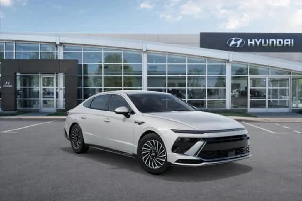 2025 Hyundai Sonata Hybrid SEL photo 1