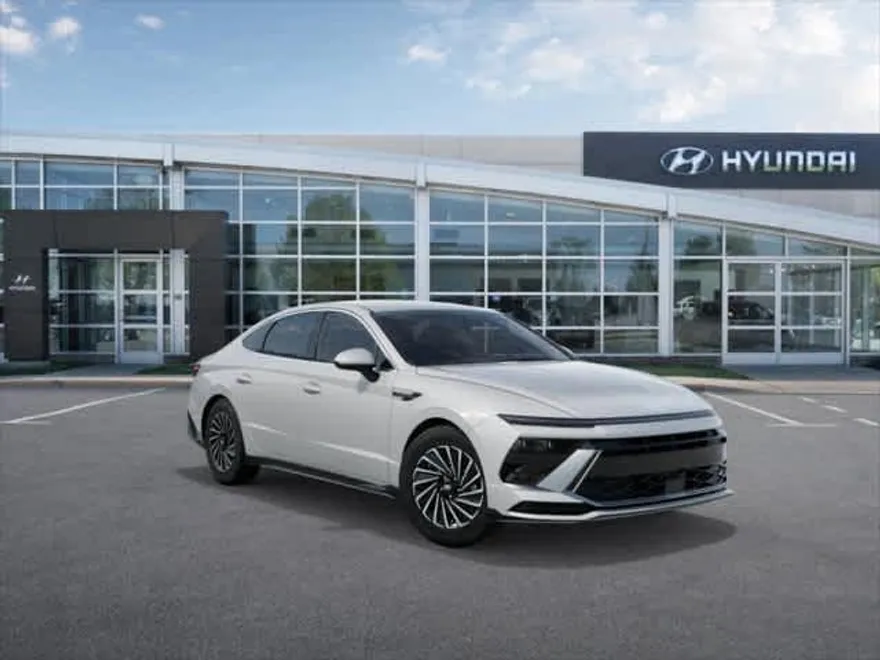 2025 Hyundai Sonata Hybrid SEL photo 1