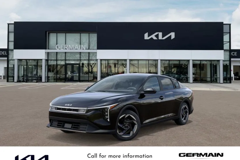 2025 Kia K4 EX photo 1