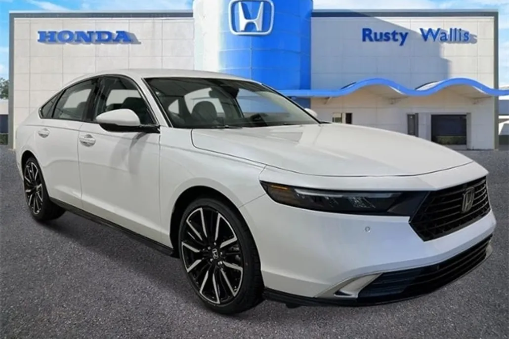 2025 Honda Accord Hybrid Touring photo 1