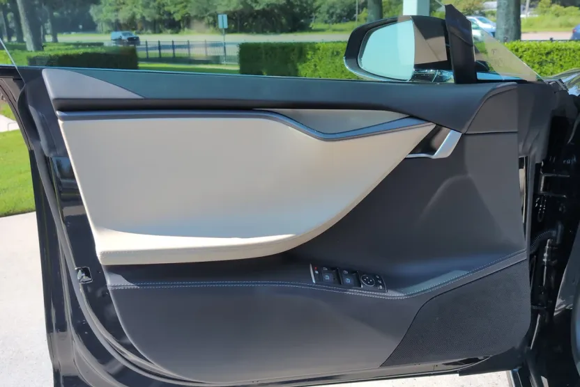 2021 Tesla Model S Long Range AWD photo 1