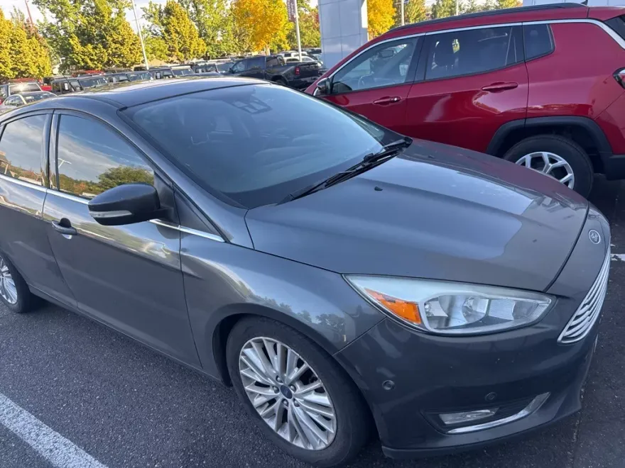 2015 Ford Focus Titanium photo 1