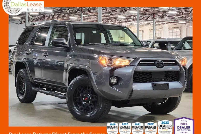 2021 Toyota 4Runner SR5 photo 1