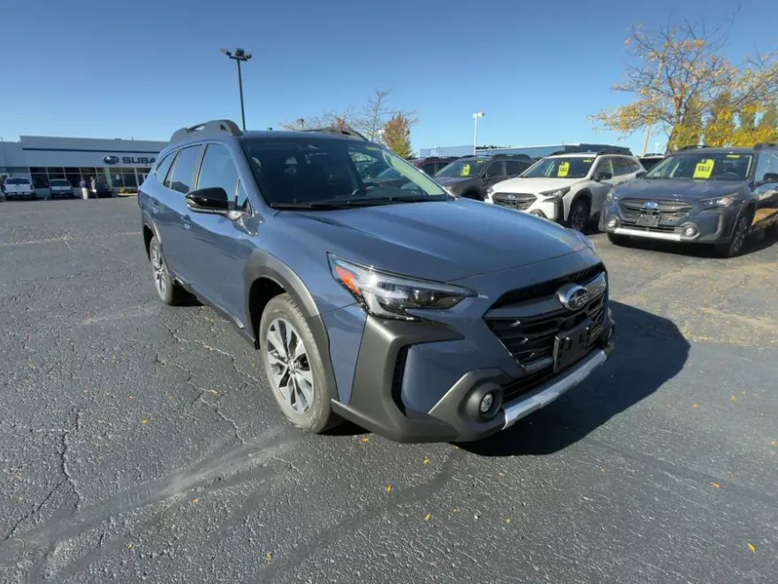 2025 Subaru Outback Limited photo 1