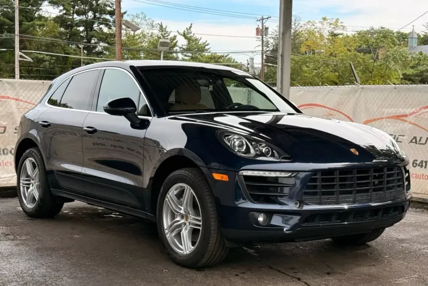 2017 Porsche Macan S photo 1