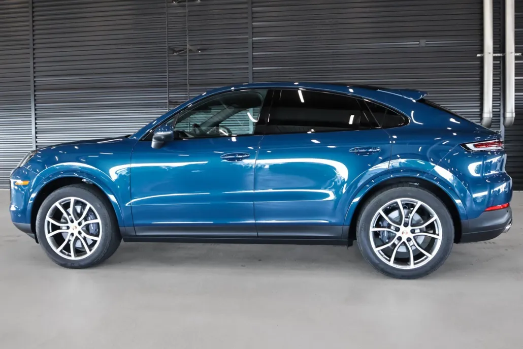 2024 Porsche Cayenne Coupe photo 1