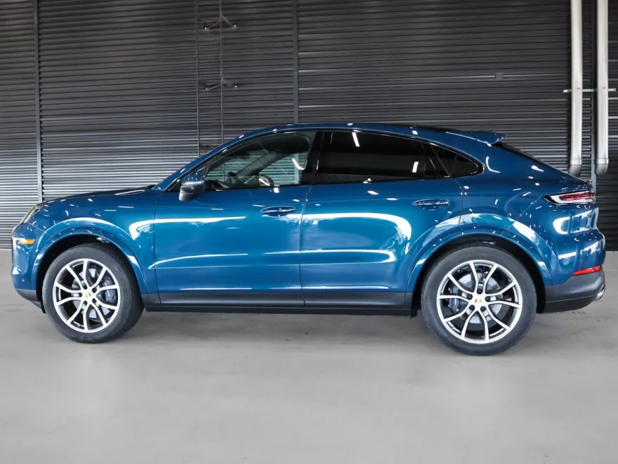 2024 Porsche Cayenne Coupe photo 1
