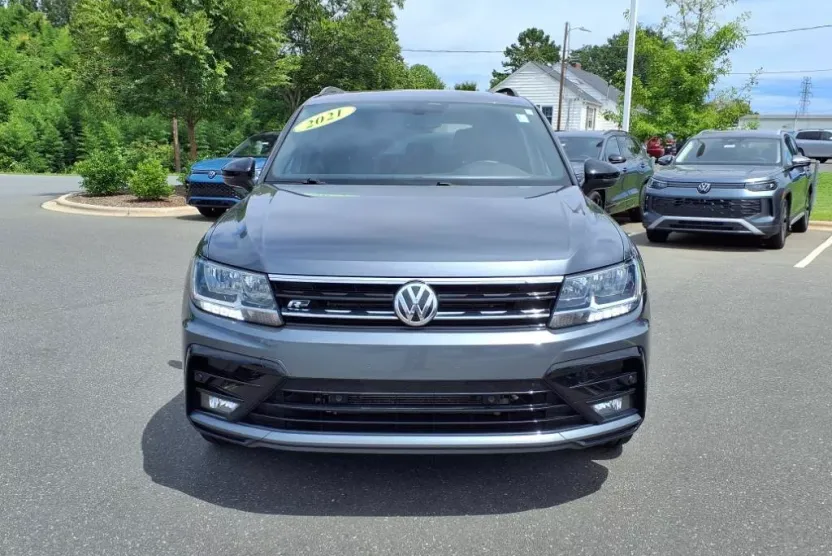 2021 Volkswagen Tiguan SE R-Line Black photo 1