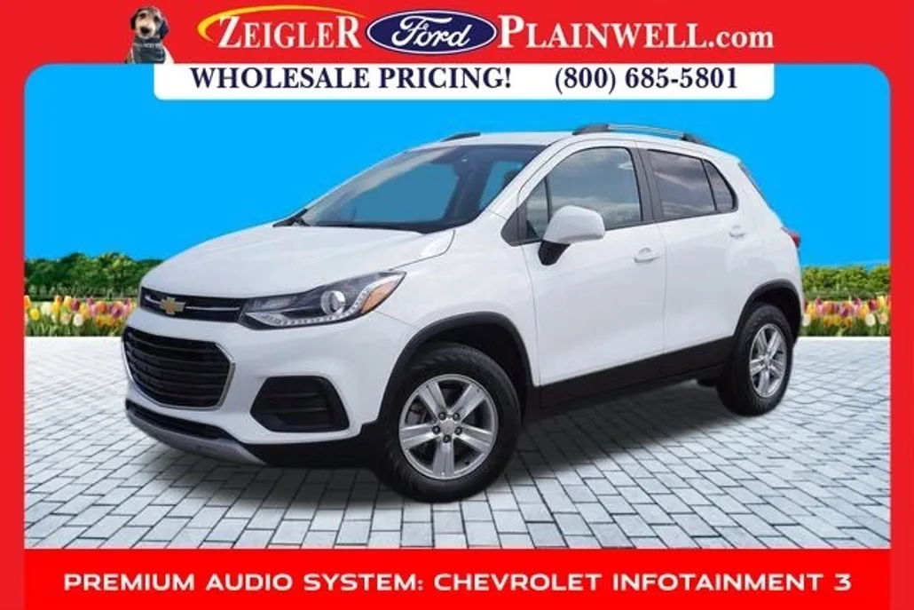 2022 Chevrolet Trax LT photo 1