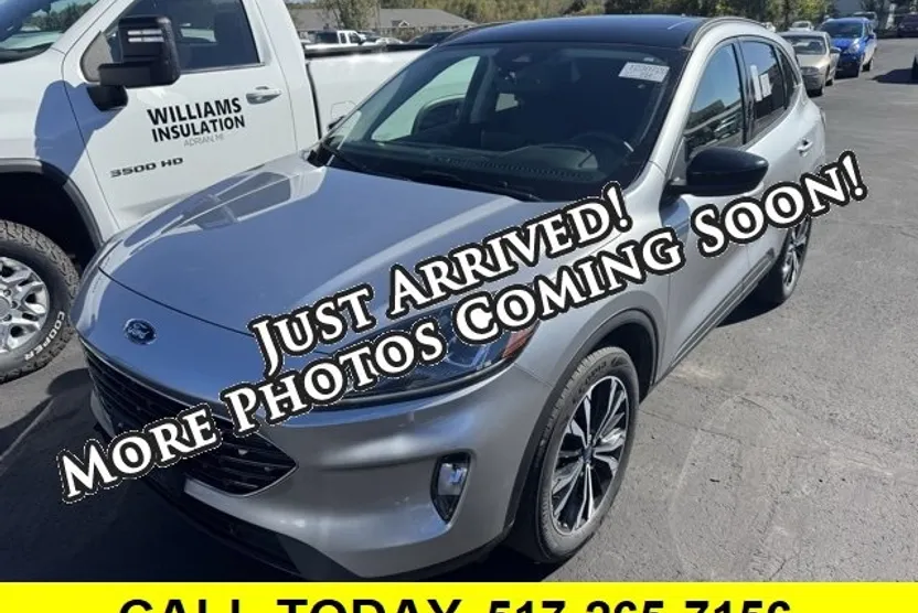 2022 Ford Escape SEL photo 1