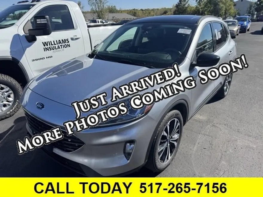 2022 Ford Escape SEL photo 1