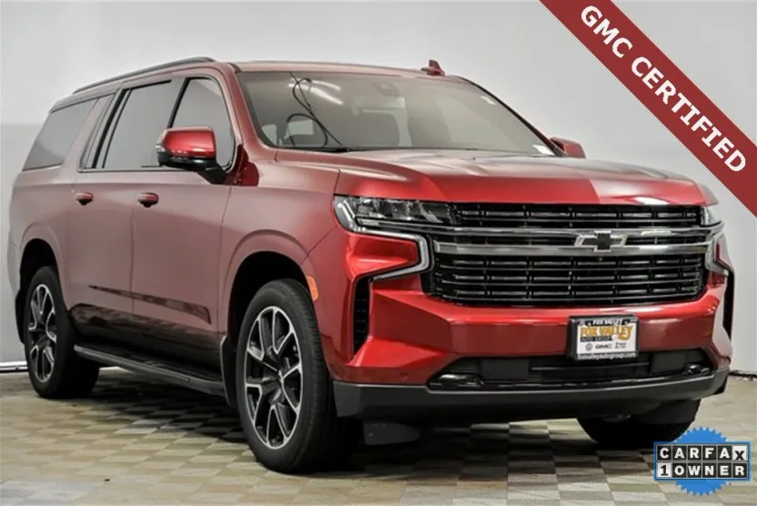 2022 Chevrolet Suburban RST photo 1