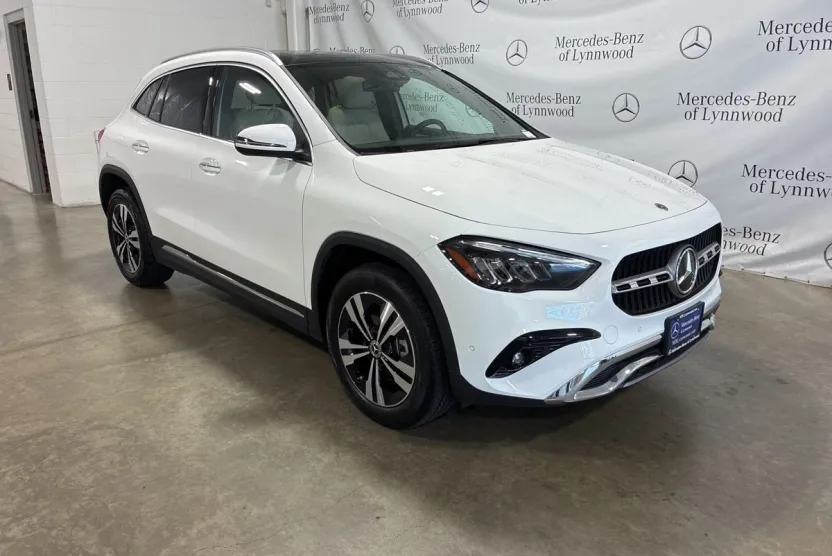 2025 Mercedes Benz GLA 250 4MATIC photo 1