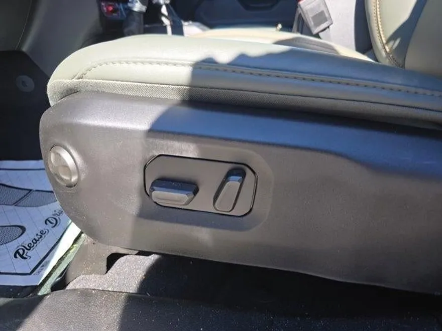 2025 Jeep Gladiator Mojave photo 13