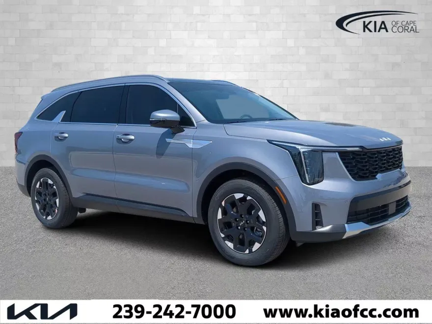 2024 Kia Sorento S photo 1