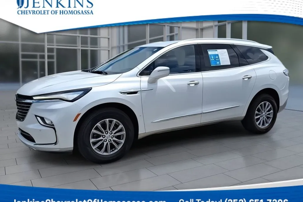 2023 Buick Enclave Essence photo 1