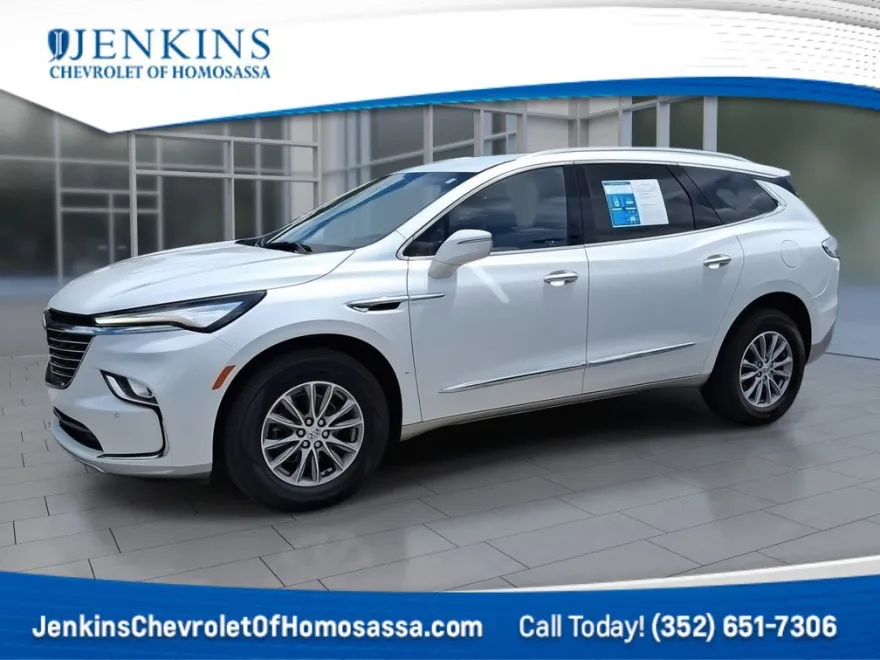 2023 Buick Enclave Essence photo 1