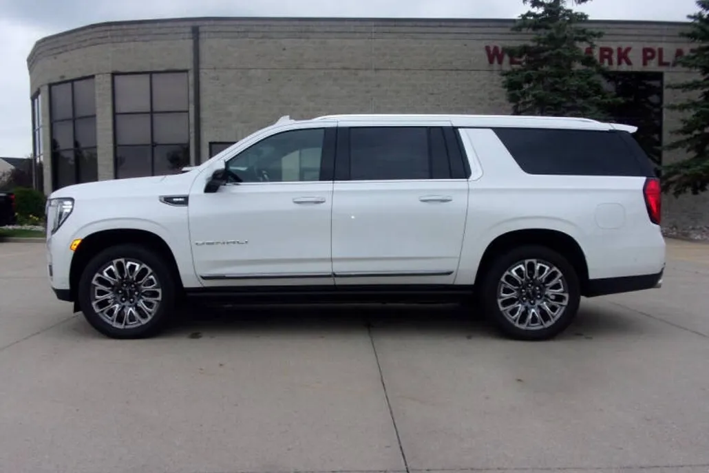 2024 Gmc Yukon XL Denali Ultimate photo 1