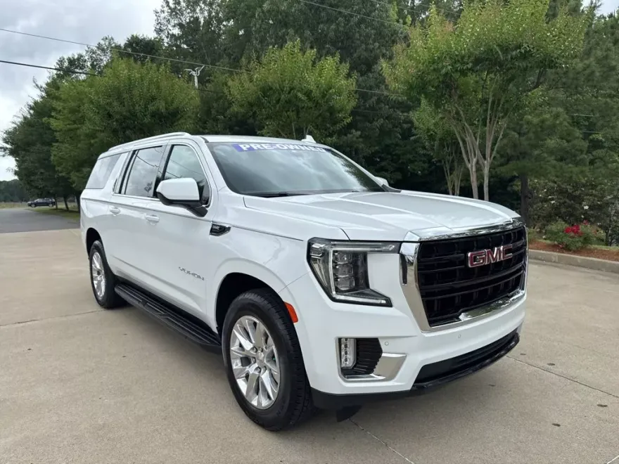 2022 Gmc Yukon XL SLE photo 1