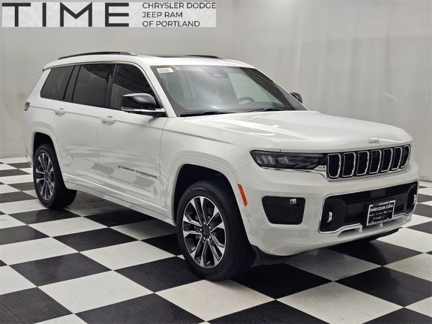 2025 Jeep Grand Cherokee Overland photo 1