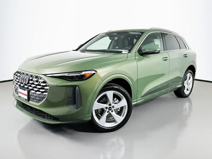2025 Audi Q5 Premium Plus photo 1