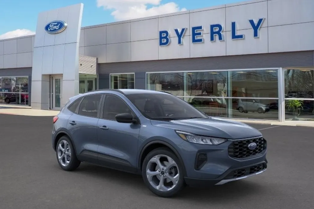 2025 Ford Escape ST-Line photo 1