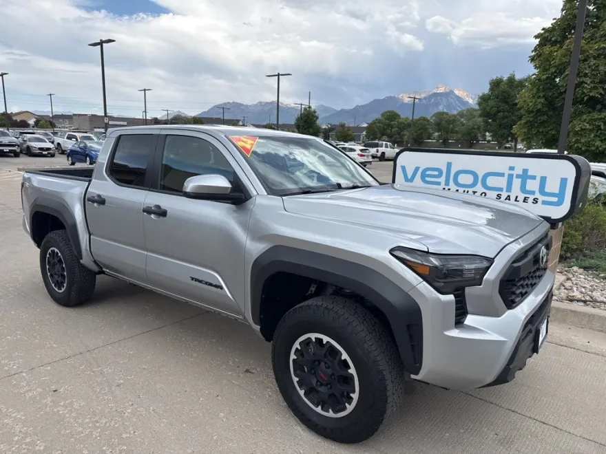 2024 Toyota Tacoma TRD Off-Road photo 1