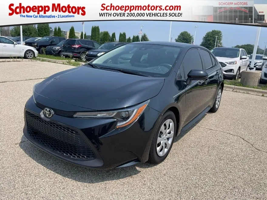 2022 Toyota Corolla LE photo 1