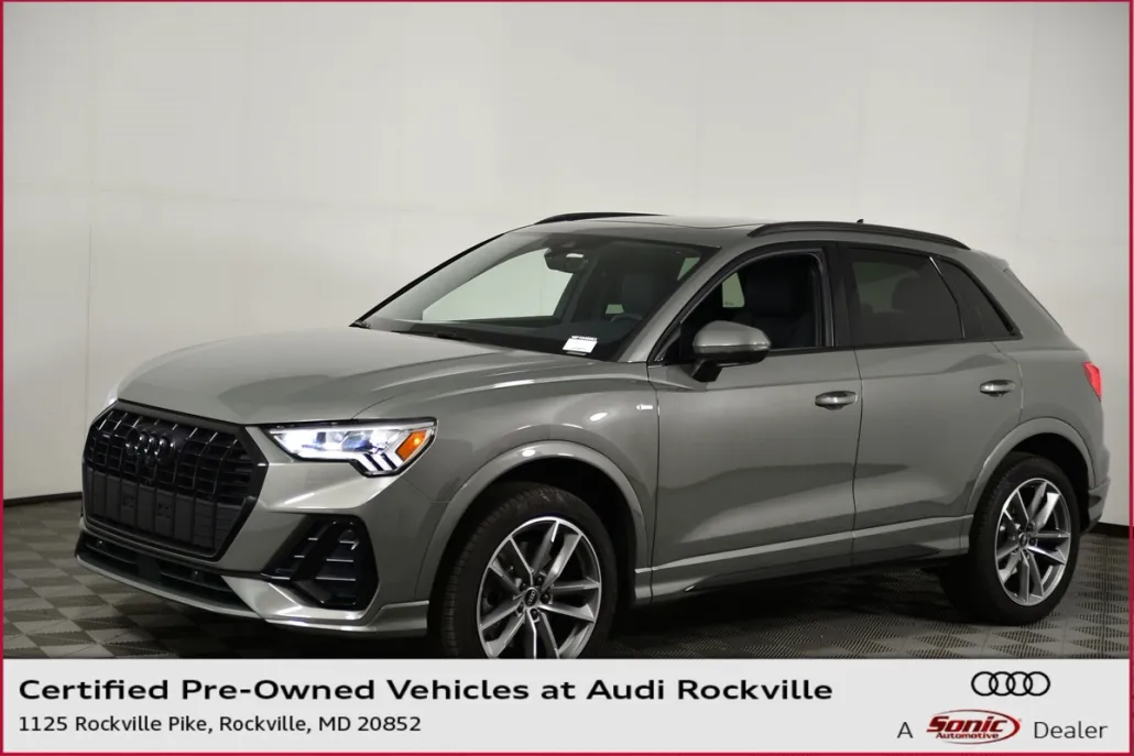 2023 Audi Q3 S line Premium Plus photo 1