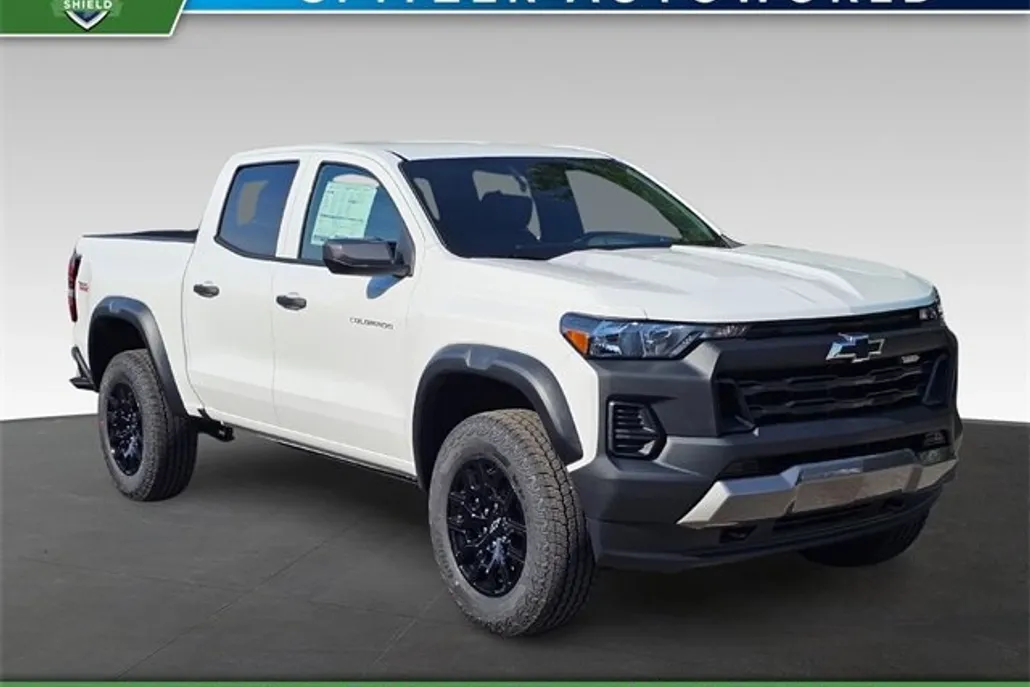 2025 Chevrolet Colorado Trail Boss photo 1