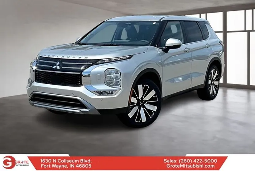 2025 Mitsubishi Outlander SE photo 1