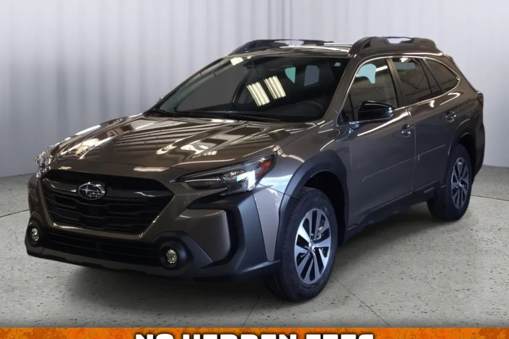 2023 Subaru Outback Premium photo 1