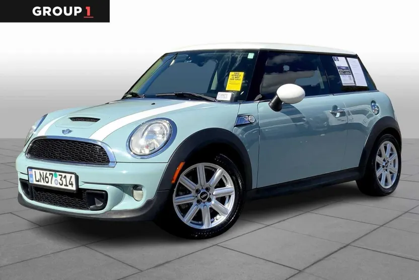 2013 Mini Cooper Hardtop S photo 1